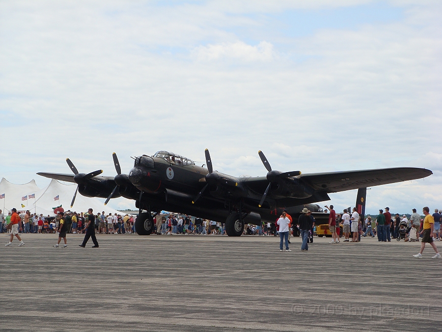 Willow Run Airshow [2009 July 18] 030.JPG - Scenes from the Thunder Over Michigan Air Show at Willow Run Airport